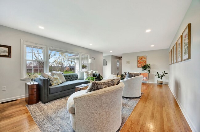 Foto del edificio - 395 Ridgewood Ln