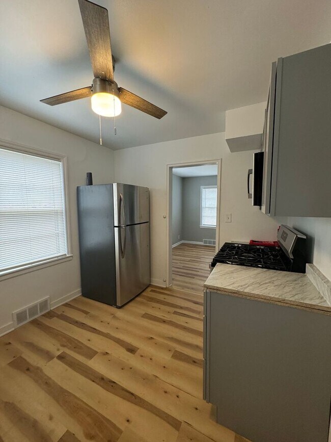 Foto del edificio - Cozy & Updated Duplex – Close to UMKC, Rockhurst & More