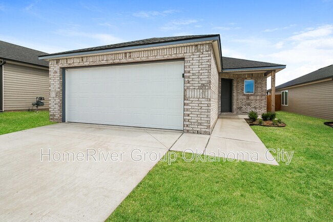 Building Photo - 1220 S Brk Dr