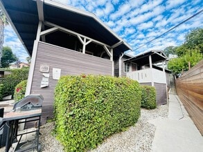 Building Photo - 1102 Westerly Terrace