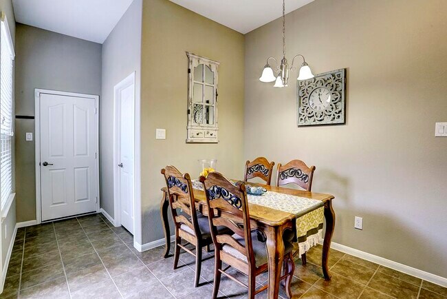 Building Photo - 9110 Solvista Pass Ln