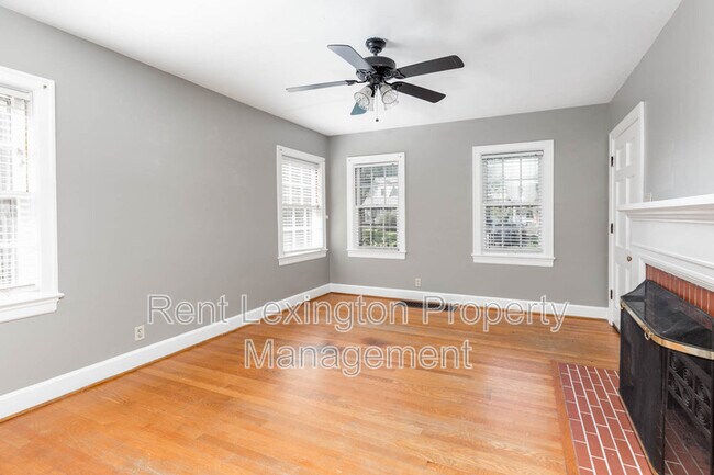 Foto del edificio - 123 Barberry Ln