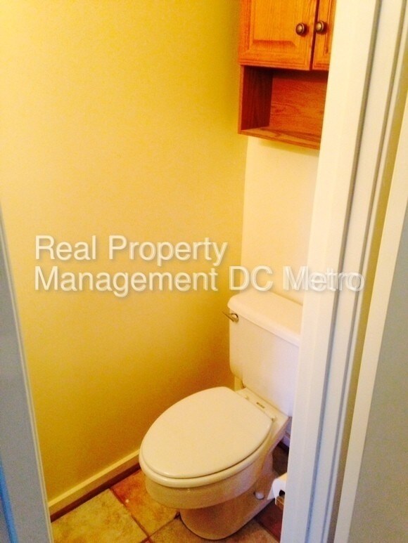 Building Photo - 2407 18th St NW