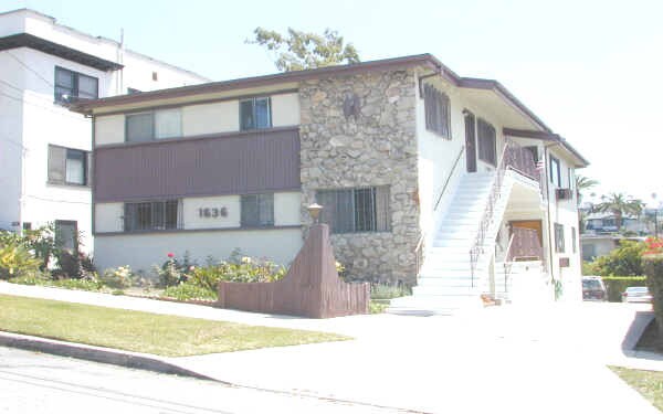 Foto del edificio - 1636 Edgecliffe Dr