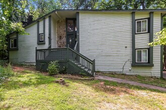 Building Photo - 6651 Windwood Cir