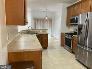 Foto del edificio - 74 Hoover Ave