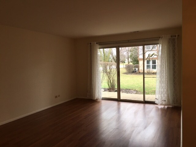 Foto del edificio - 251 Coventry Cir