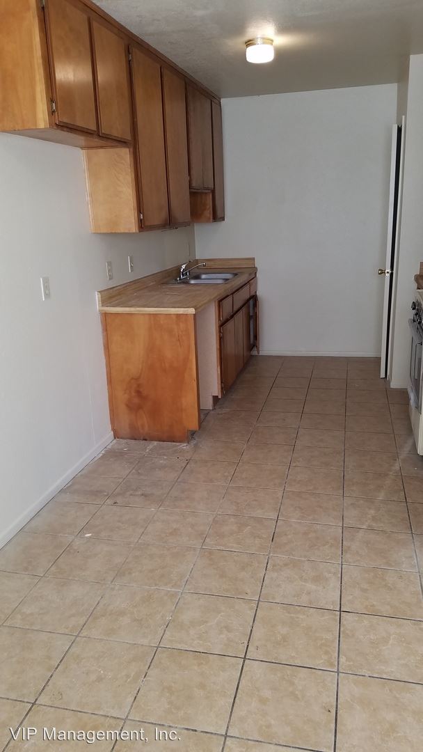 Building Photo - 13584 Rancherias Rd
