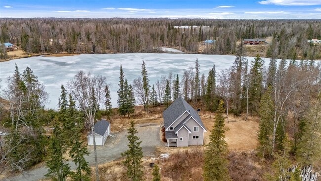 Building Photo - SEASONAL LAKEFRONT LIVING