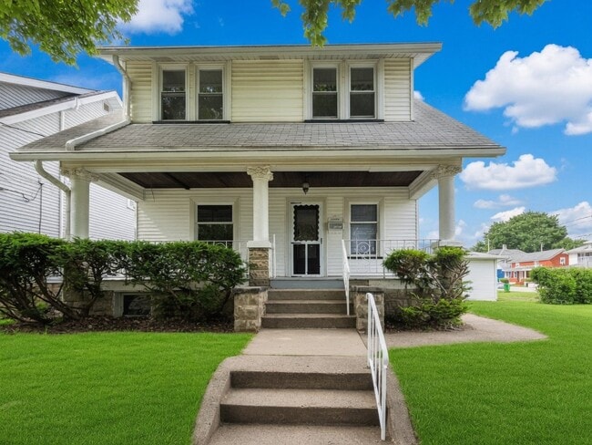 Building Photo - 1138 Williams Ave NE