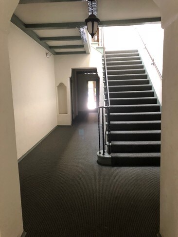 Foto del edificio - 345 S Cochran Ave