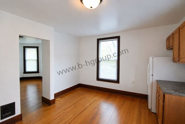 Building Photo - 6416 23rd Ave