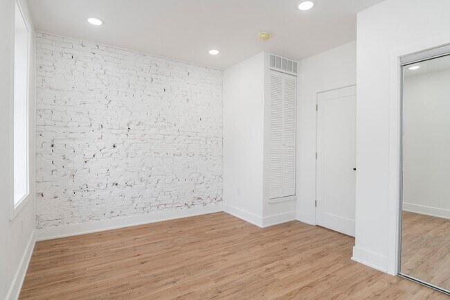 Photo - 3312 W Cumberland St Apartment