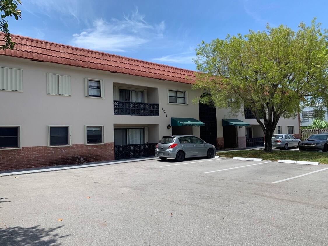Foto del edificio - 1721 NW 15th Vista