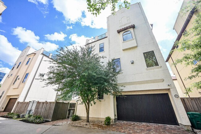 Foto del edificio - 1825 W 24th St