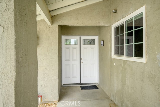 Foto del edificio - 16132 Chatsworth St