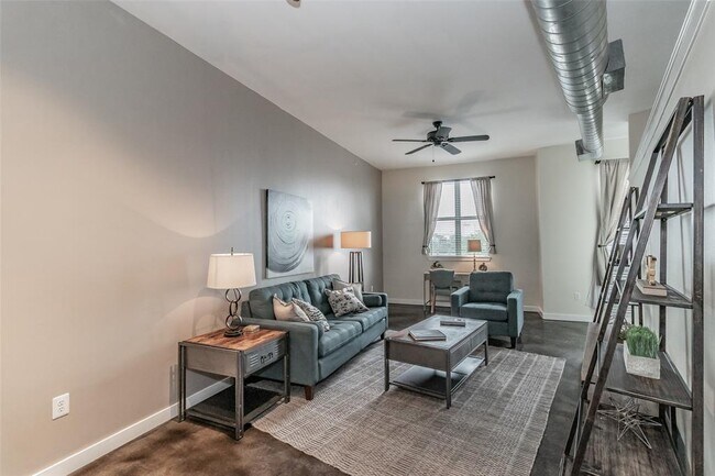 Foto del edificio - 201 W Lancaster Ave