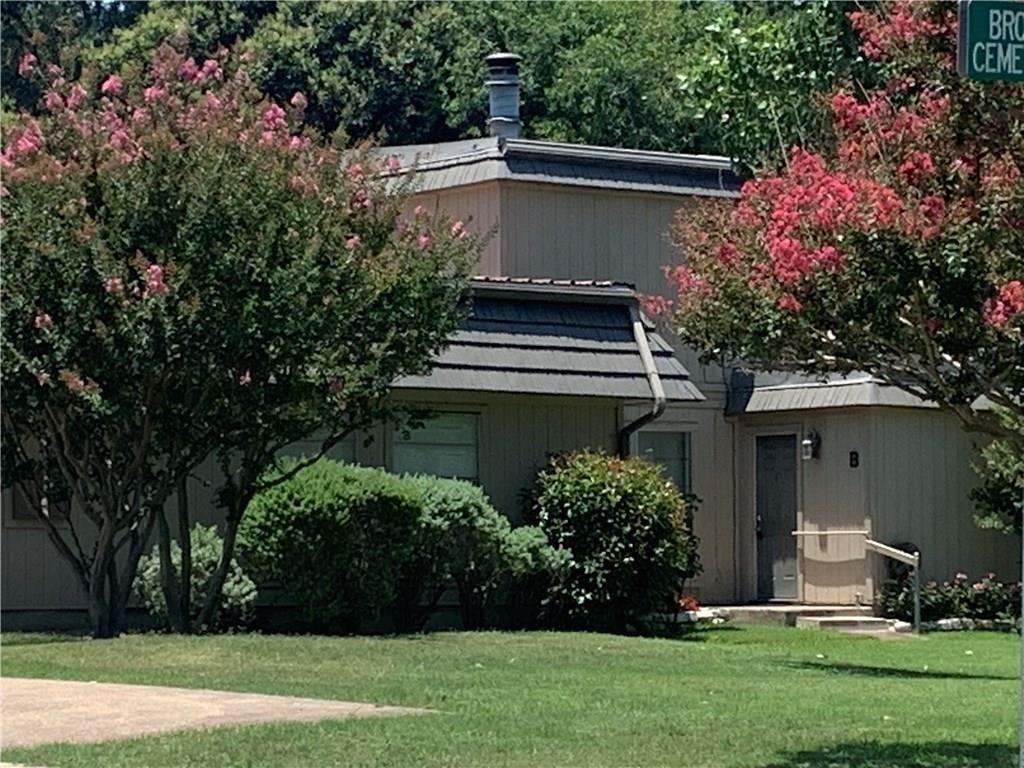 Primary Photo - 710 Castle Ridge Rd