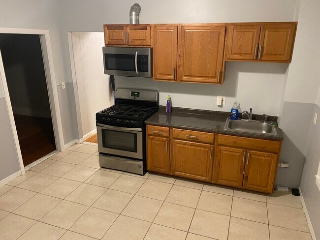 Building Photo - 9 Calhoun Ave