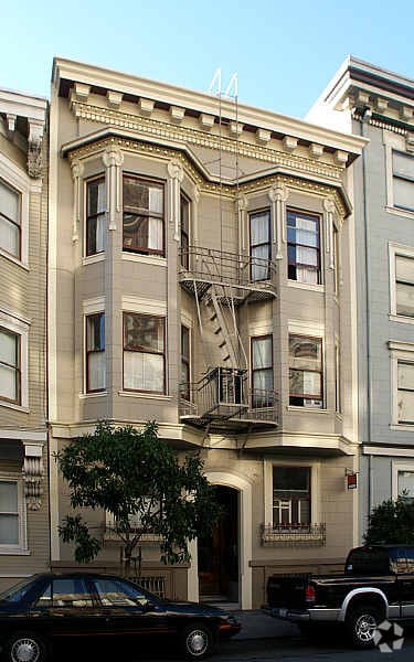 Building Photo - 985 Pine St