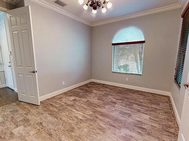Foto del edificio - 84 Hidden Valley Dr SW