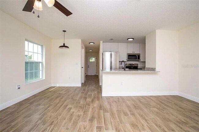 Foto del edificio - 2637 Hunt Club Ln