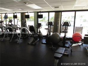 Foto del edificio - 10185 Collins Ave