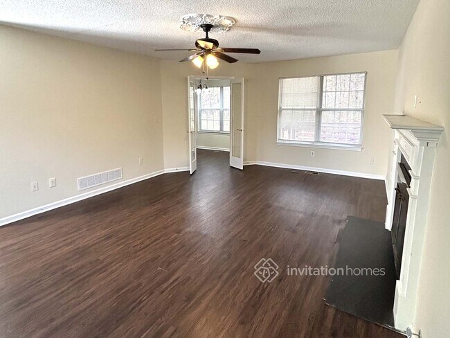 Foto del edificio - 160 Olde Mill Pointe