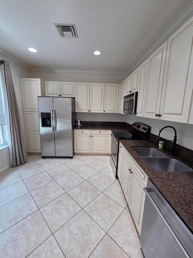 Building Photo - 4365 Colony View Dr