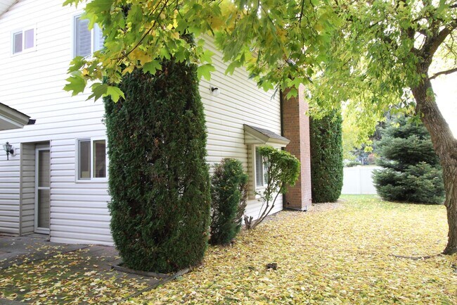 Building Photo - 7878 N Wilding Dr  #14, Spokane, WA 99208 ...