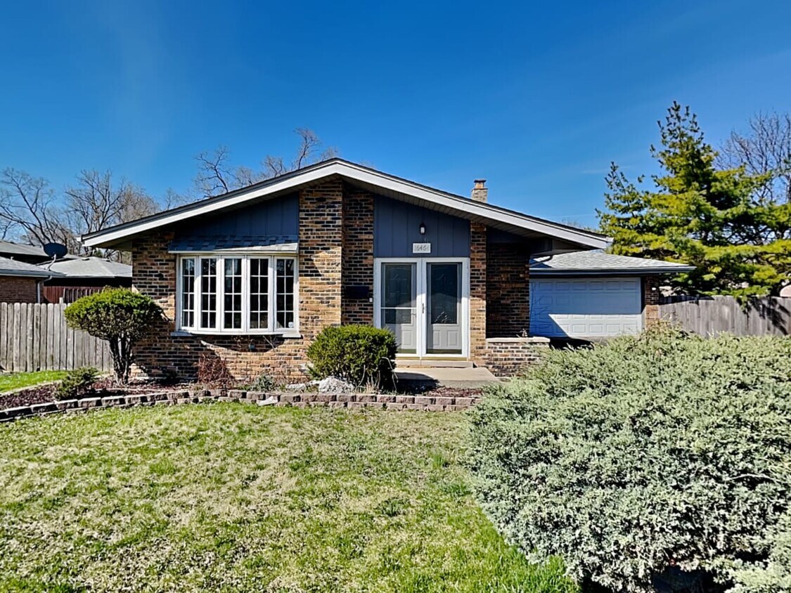 Foto principal - 16464 Laura Ln