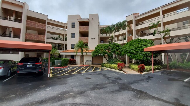 Building - 7519 La Paz Blvd