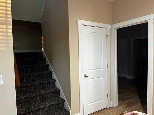 Foto del edificio - 4940 Willow Ln