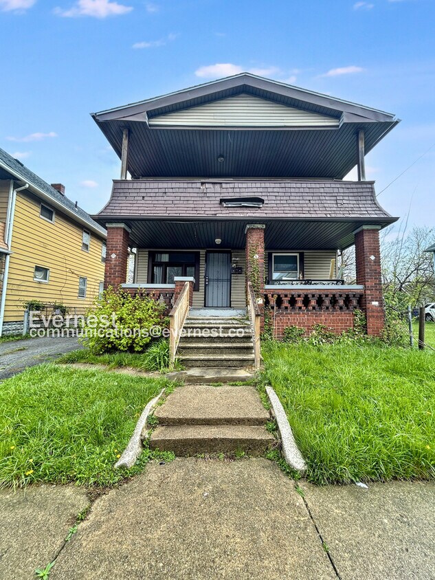 Foto principal - 12013 Parkhill Ave
