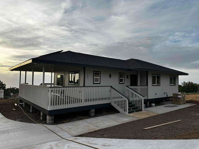 Foto del edificio - 1300 Naalae Rd