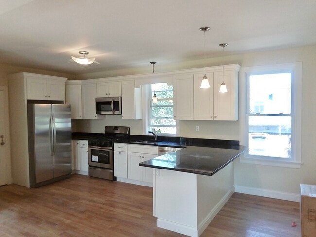 Building Photo - 39 Millmont St