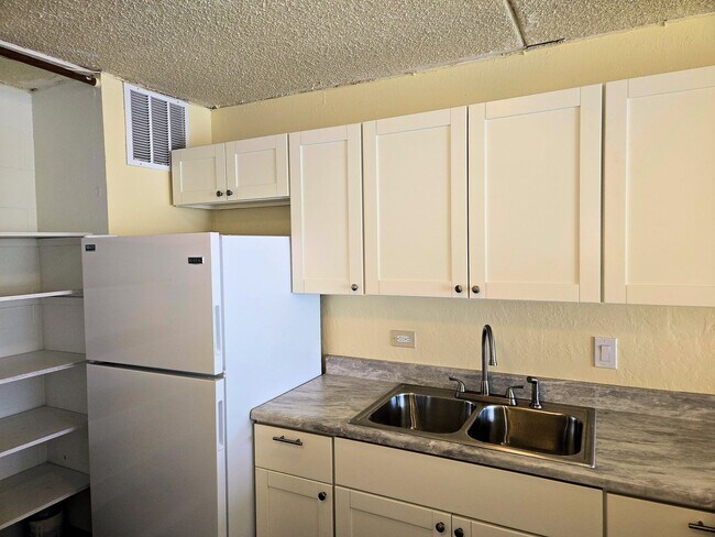 Foto del edificio - Newly Remodeled Harbor Lights 2 Bedroom