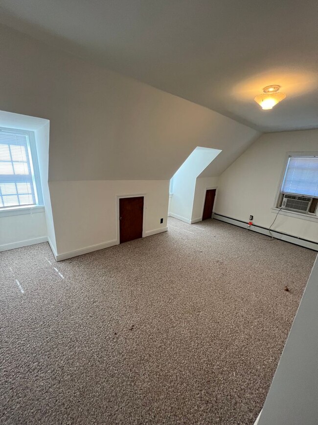 Building Photo - 1234 Westminster