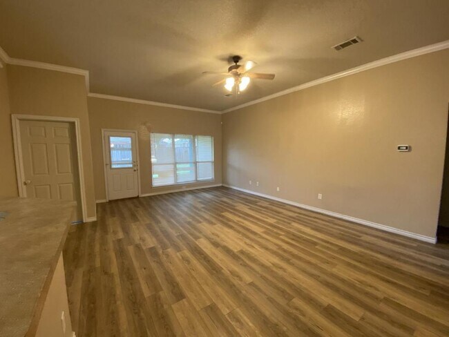Building Photo - 2409 Gail Dr
