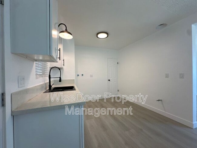 Foto del edificio - 7914 16th St