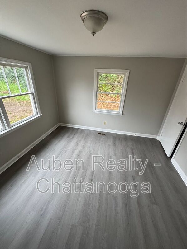 Photo - 354 Poplar St Apartment