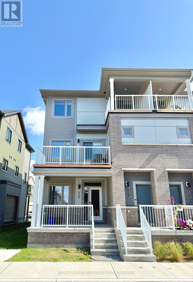 Building Photo - 2021 Blossite Private