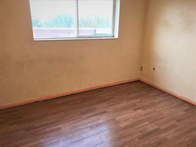 Foto del edificio - 256 E Helm Ave