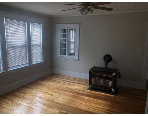Building Photo - 210 Ingleside Ave