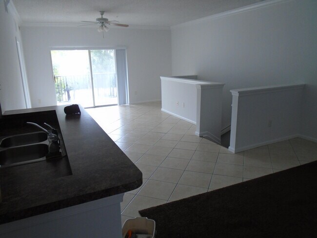 Foto del edificio - 5860 W Sample Rd