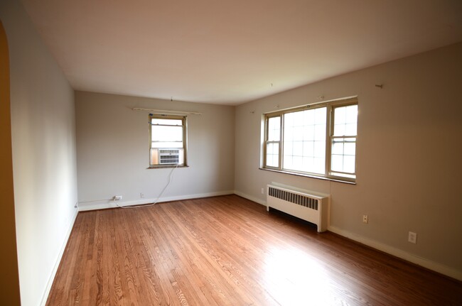 Foto del edificio - 5414 Reading Rd
