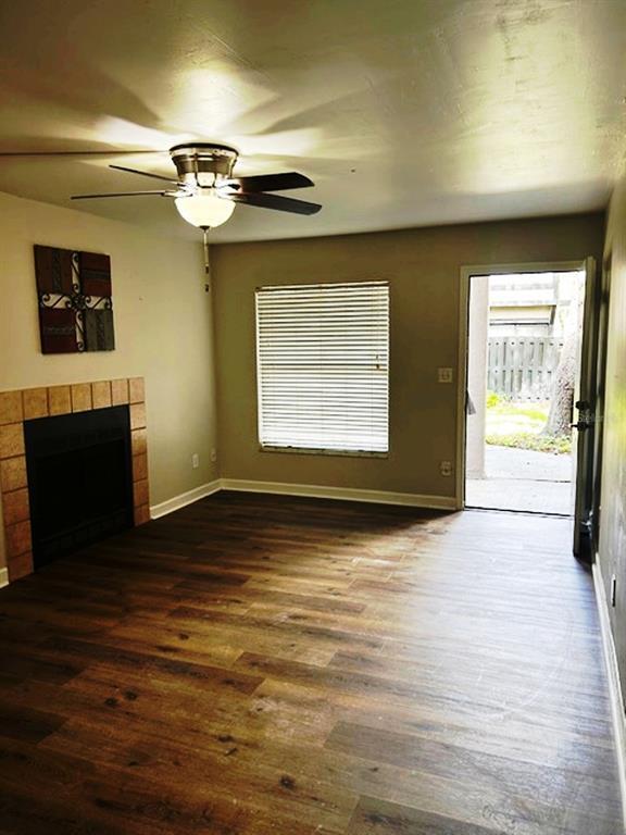 Foto del edificio - 4024 Dream Oak Pl