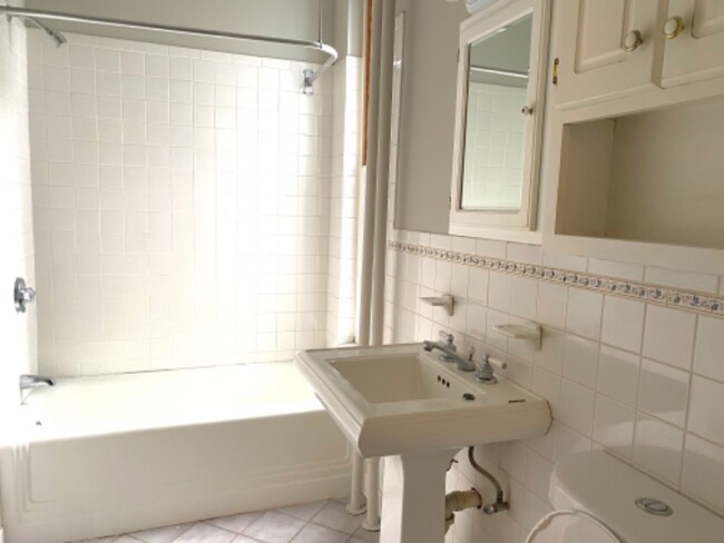 Foto del edificio - 322 Brookline St
