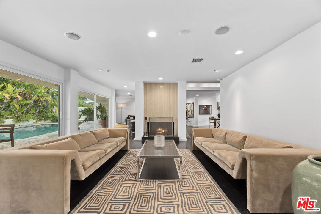 Foto principal - 8405 Edwin Dr