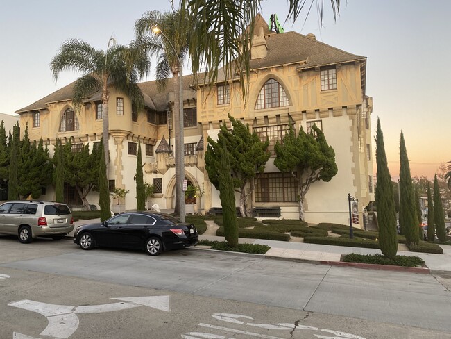 Building Photo - Gaytonia Apartments